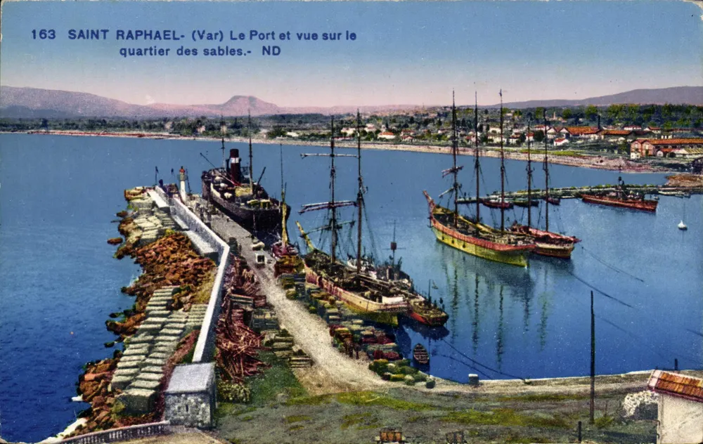 Saint-Raphaël (Var) — Der Hafen und Ansicht des Viertels Sables — ND - Vorderseite