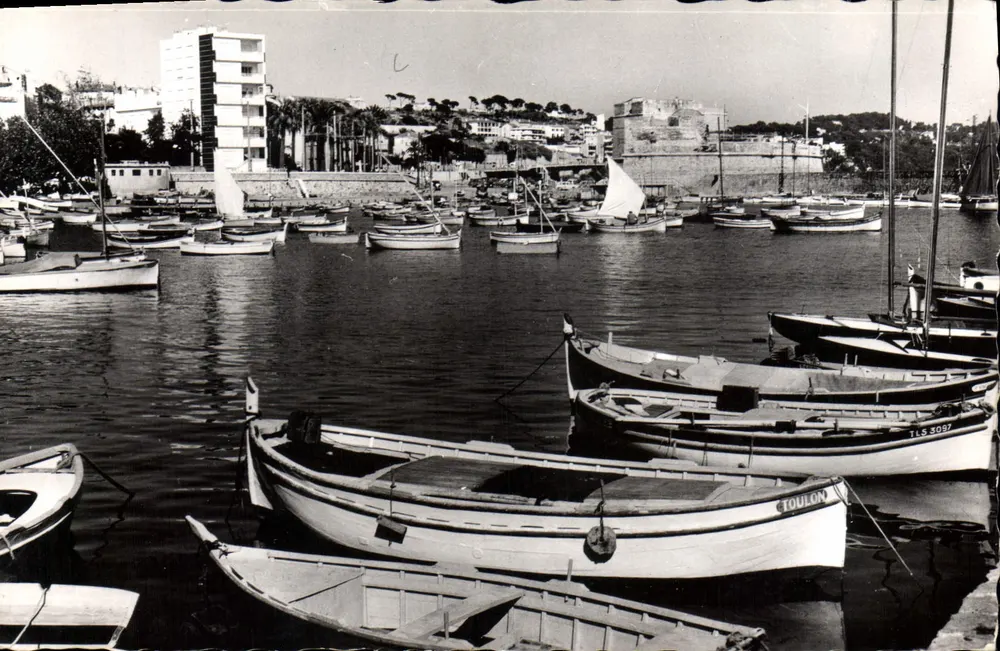Hafen von Toulon — Ansicht des Hafens mit der Tour Saint-Louis — Editions PRISECO - Vorderseite