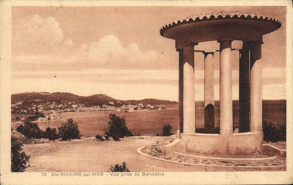 Ste-MAXIME-sur-MER — Ansicht vom Belvédère — Édit. V. Crebsels, n°13 - Vorderseite