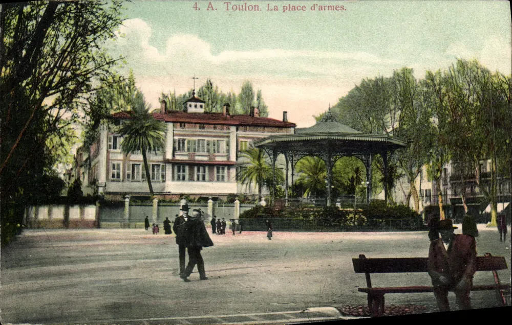 Toulon. A praça de armas — editor A. Maistro, n° 7951 - Frente
