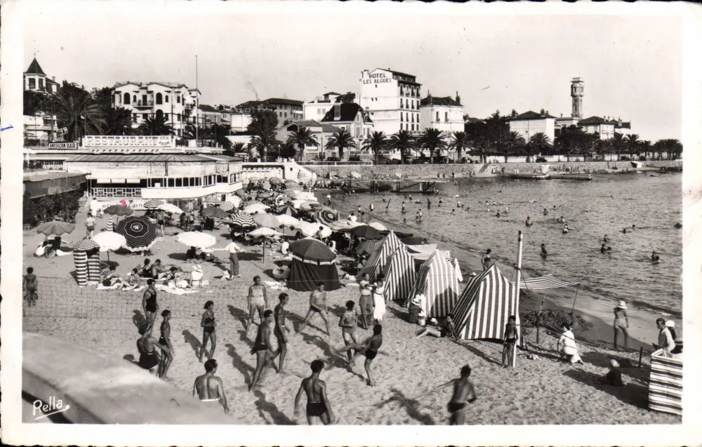 Praia de Saint-Raphaël — vista do hotel Les Algues e do porto — editor Rella - Frente
