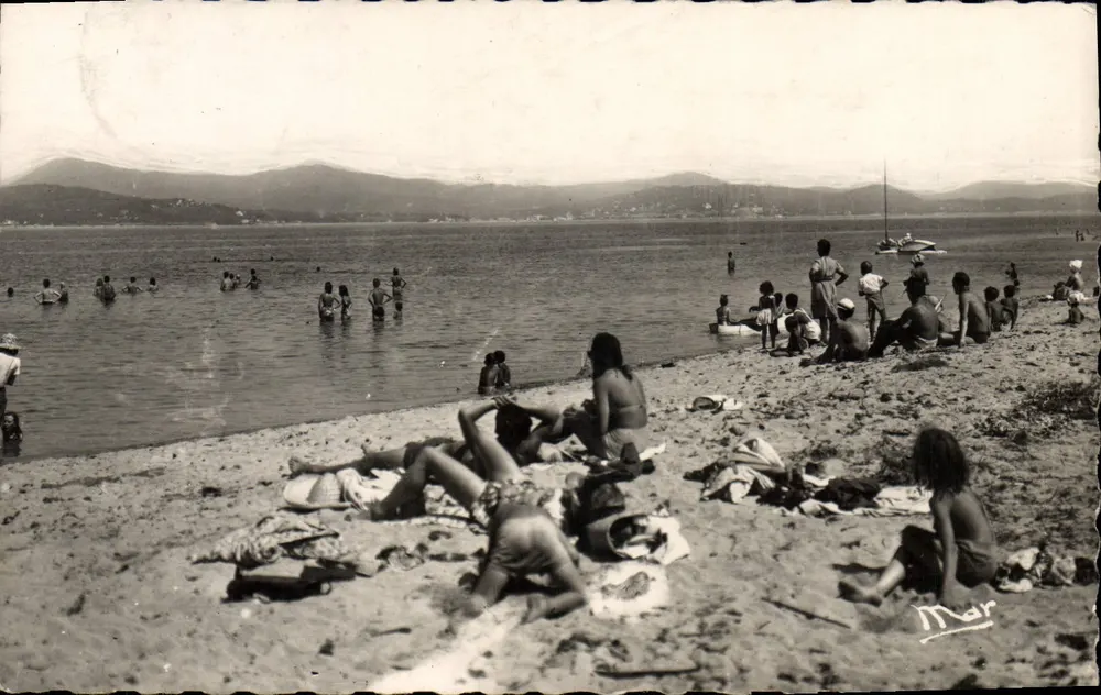 Praia da Bouillabaisse — Saint-Tropez (Var) — Les Éditions Mar - Frente