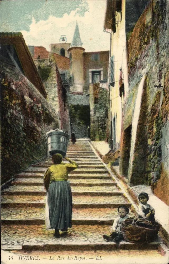 Hyères — La Rue du Repos — LL. — n°44 - Frente