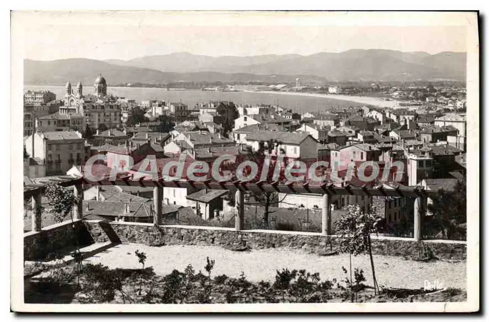 Vista geral de Saint-Raphaël — A Costa Azul — editada por Delle - Frente