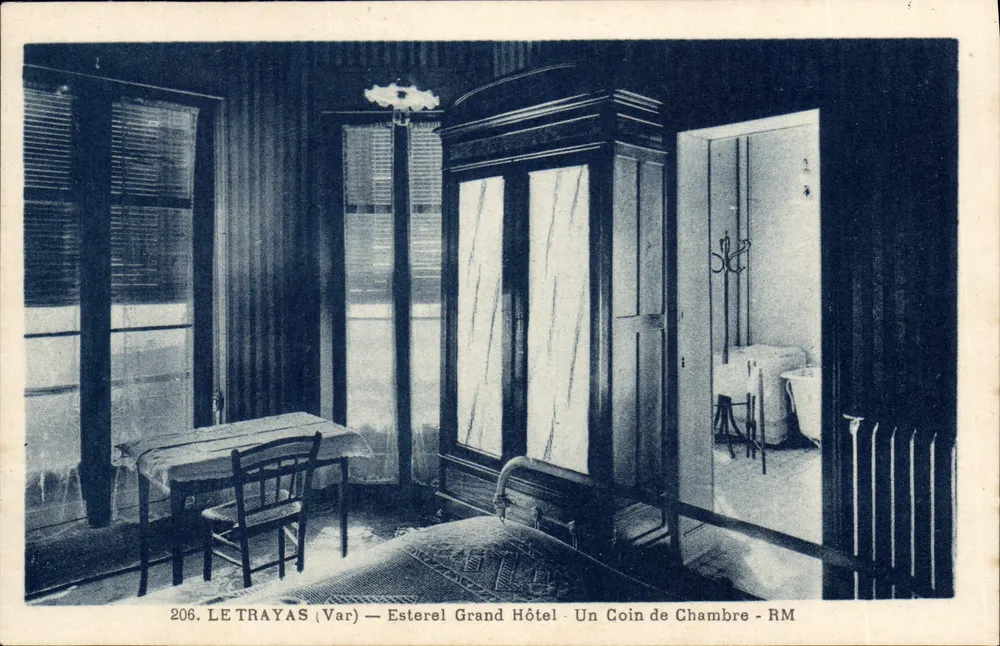 Le Trayas (Var) — Esterel Grand Hôtel — Ein Zimmerwinkel — RM - Vorderseite
