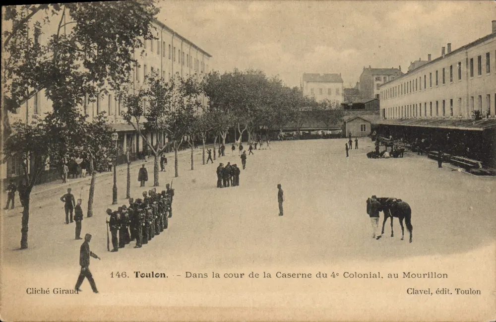 Toulon — In der Hof des 4. Kolonialbataillons, am Mourillon — Clavel, Verlag Toulon - Vorderseite