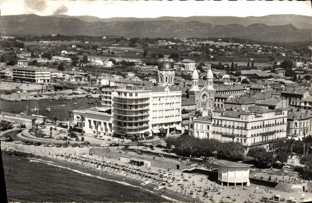Saint-Raphaël — Vista aérea — As Edições 'MAI' - 116e Côte d'Azur - Frente