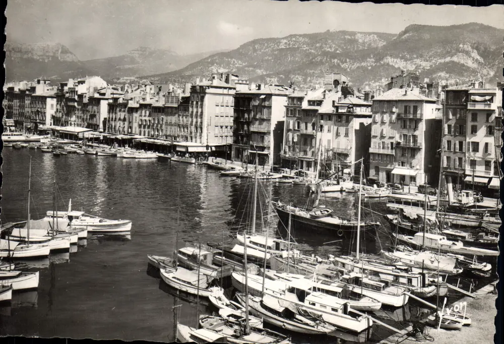 Toulon (Var) — O porto — Éditions d'Art, Paris, n° 772 - Frente