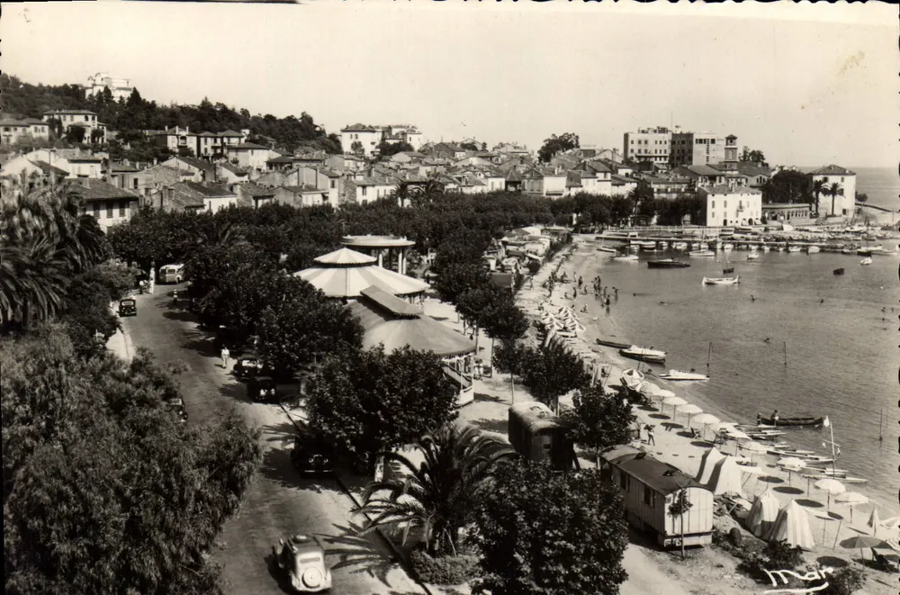 Sainte-Maxime-sur-Mer — vista da promenade e do golfo — Les Éditions Françaises, série 2901 - Frente