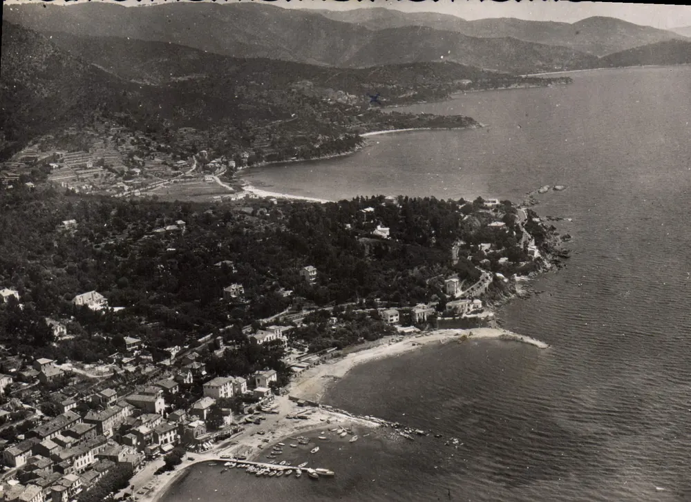 Le Lavandou (Var) und der Massif des Maures — Luftaufnahmen — Éditions J. Cellard, Lyon - Vorderseite