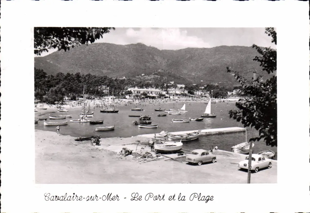 Cavalaire-sur-Mer - Der Hafen und der Strand — Éditions de France, n° 7588 - Vorderseite