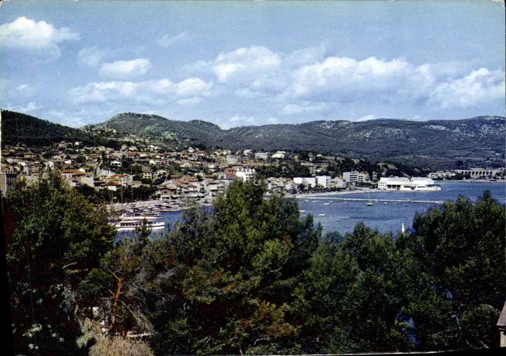 BANDOL (Var) — Vista geral — Les Éditions de Mazas, Nice, n° 245 - Frente