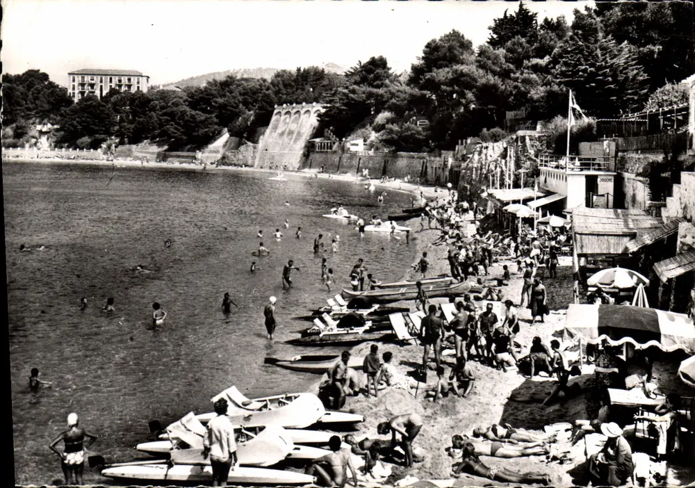 BANDOL — Plage René Cros — Call Georges Bul - Französische Reproduktion - Vorderseite