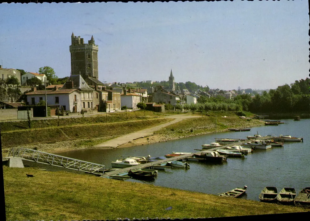 Oudon (Loire-Atlantique) — Der Bassin und die Turm (15. Jahrhundert) — Pierre Artaud & Cie, Verleger - Vorderseite