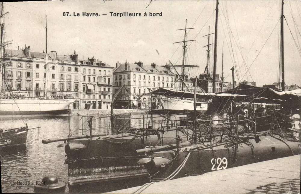 Le Havre — Torpedeiros a bordo — Coleção R.F. - Frente
