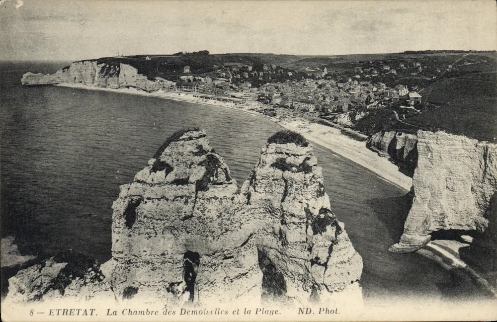 Etretat — Die Kammer der Mädchen und der Strand — ND. Phot. - Vorderseite