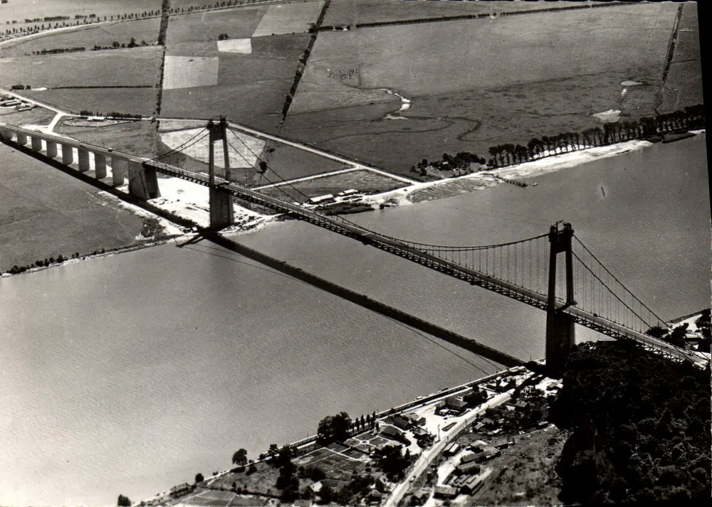 Pont de Tancarville — Seine-Maritime — Photographie von Robert Dauvillaud - Vorderseite