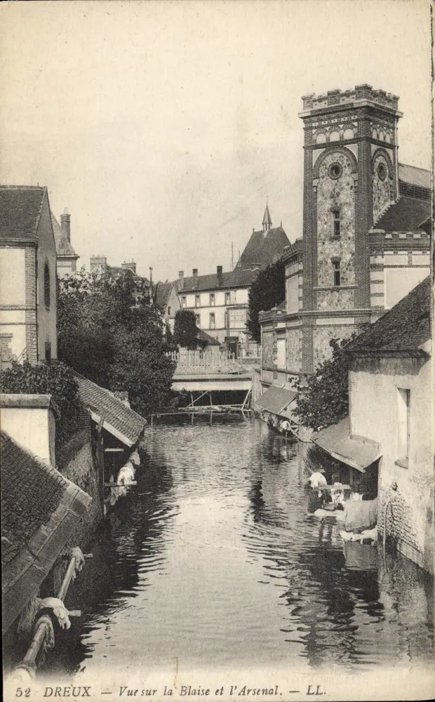 Dreux — Vue sur la Blaise et l'Arsenal — LL. - Recto