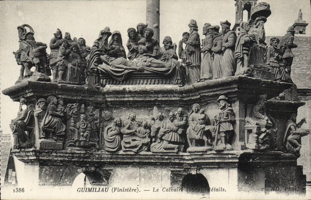 Guimiliau (Finistère) — Le Calvaire (détails) — ND. Phot. - Recto
