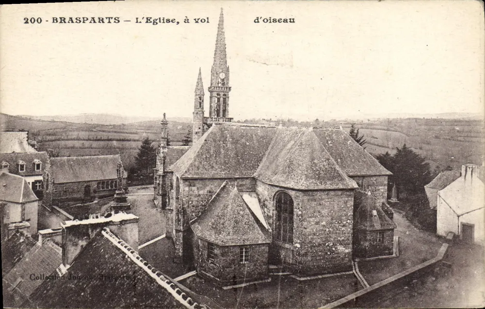 Brasparts — L'Église, à vol d'oiseau — d'oiseau - Recto