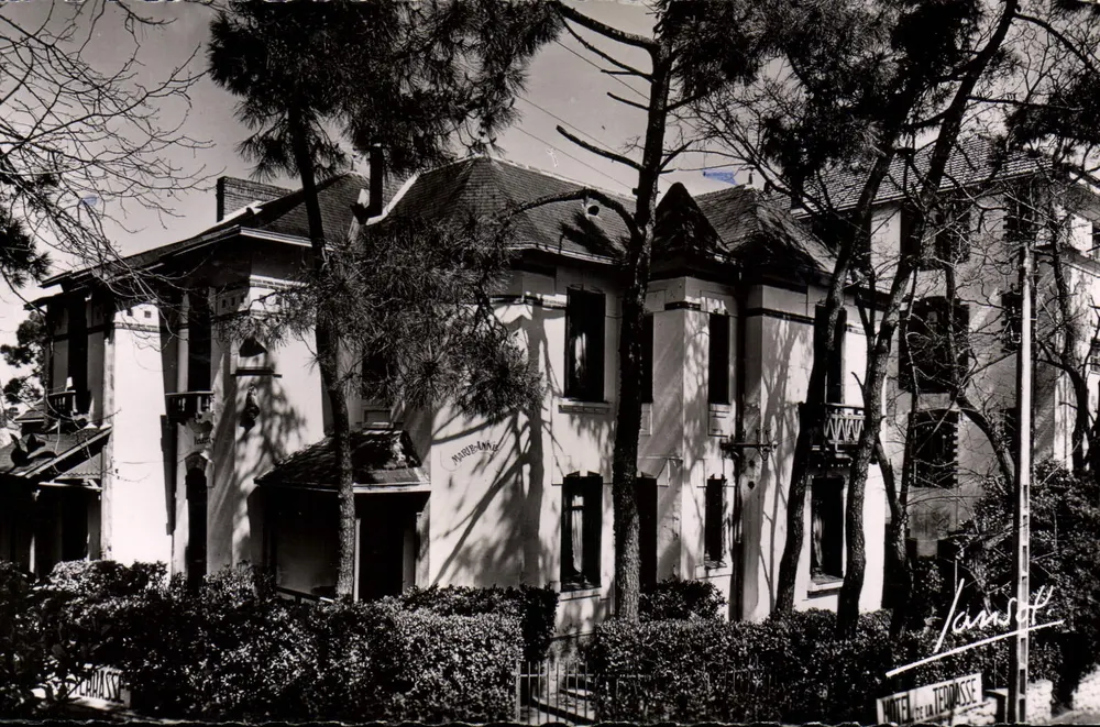 Hôtel de la Terrasse — La Baule (L.-Inf.) — Jansol - Vorderseite