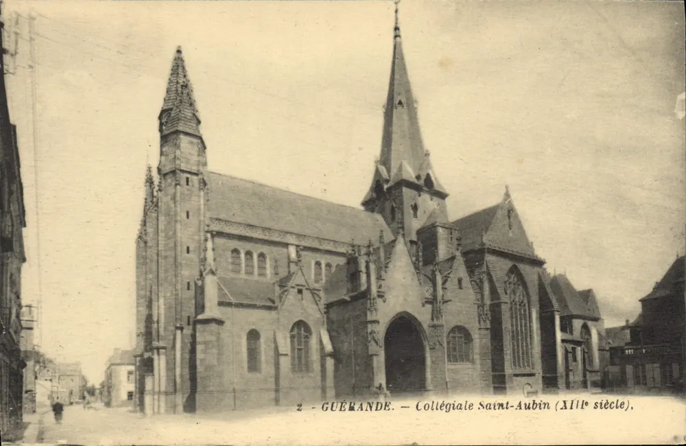 Guérande — Colegiata de Saint-Aubin (século XIII) - Frente