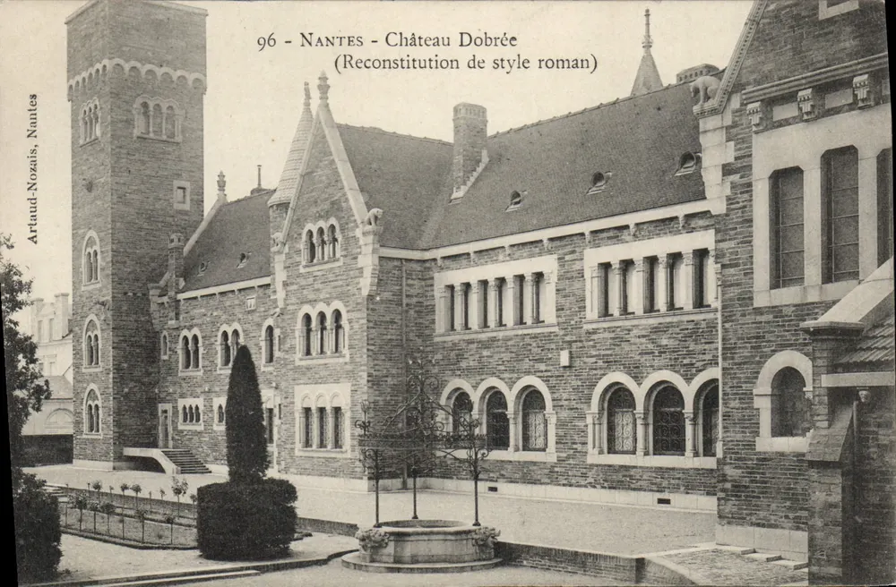 Nantes - Castelo Dobrée (Reconstituição de estilo romano) — Artiaud-Nozais, Nantes, n°96 - Frente
