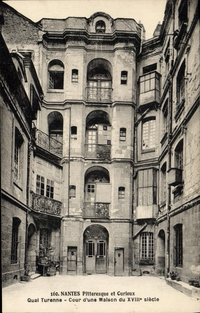 NANTES - Hof einer Haus aus dem 18. Jahrhundert — Pictoresk und Kurios — F. Chapeau, Verlag, Nantes - Vorderseite
