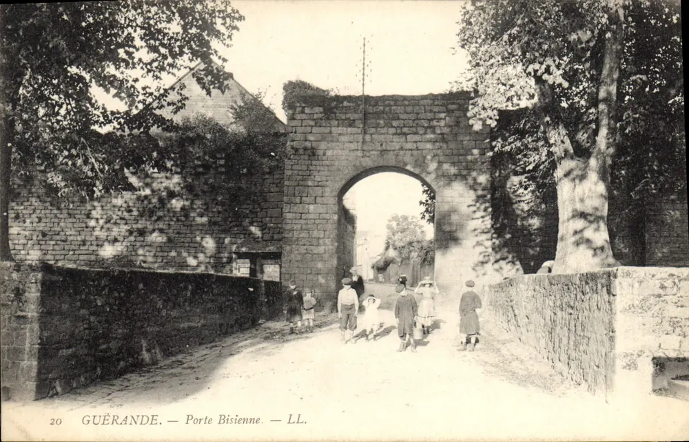 Guérande — Porta Bisienne — LL. - Frente