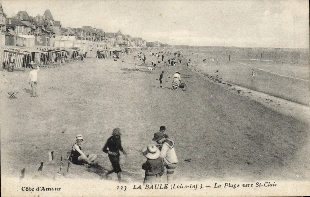 La Baule (Loire-Inf) — A Praia em direção a St-Clair — Côte d'Amcur - Frente