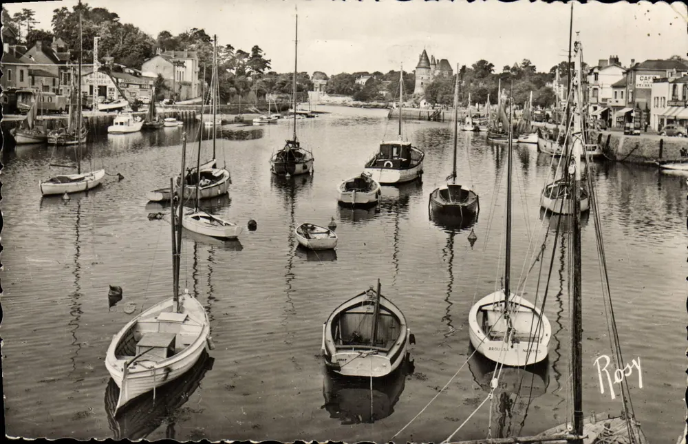 Porto de Pornic — vista do porto com barcos — editor F. Chapeau, Nantes, número de série não visível - Frente