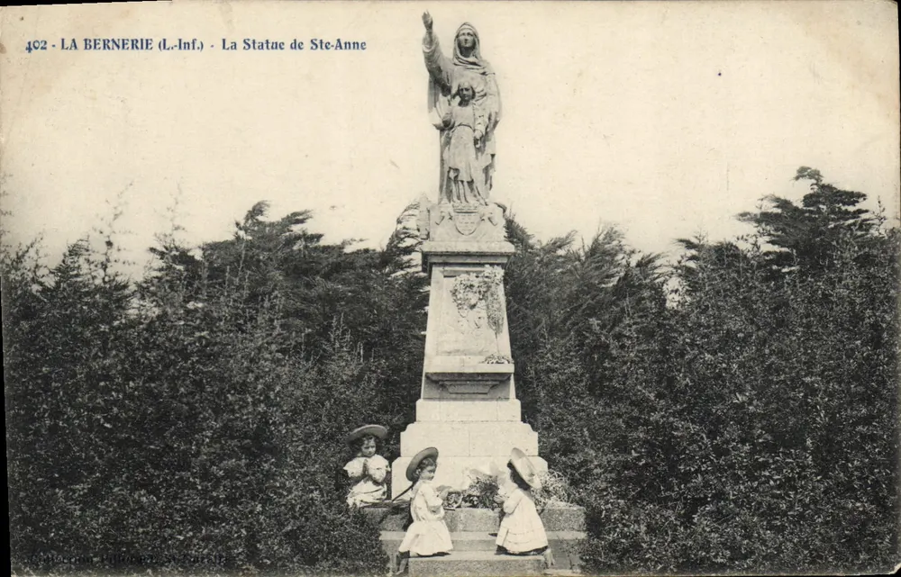 La Bernerie (L.-Inf.) — A Estátua de Santa Ana — Editor anônimo, n° 402 - Frente