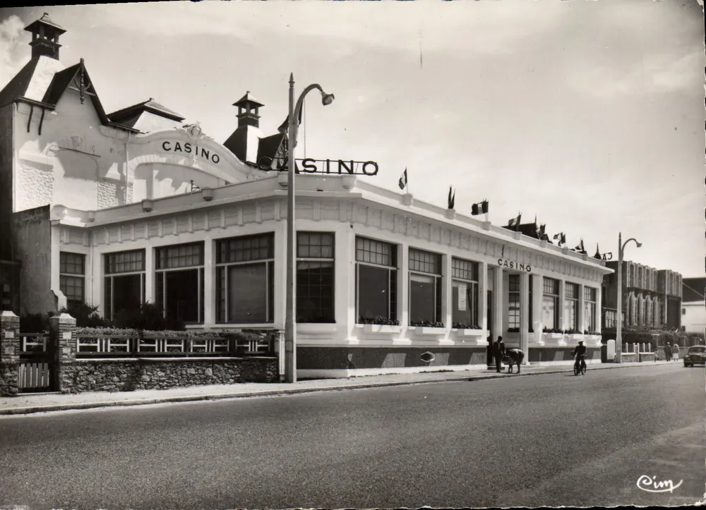 Pornichet (L.-Inf.) — O Casino — Cim - Frente