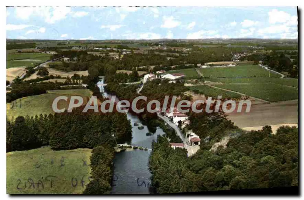 Luftbild von Gorges (44) — La Sèvre — Verlag FEMME ACTUELLE n°324 - Vorderseite