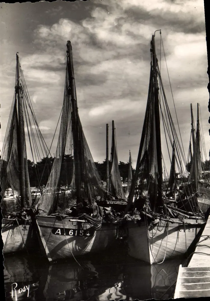 Le Pouliguen — Ansicht von Segelschiffen am Kai — Rosy - Vorderseite