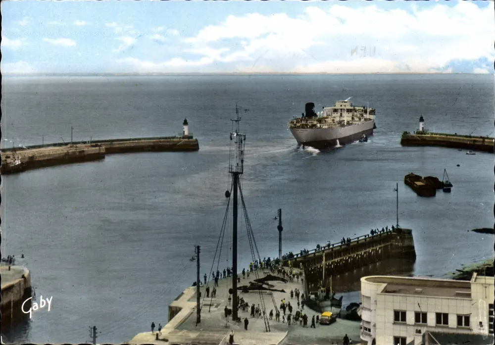 Saint-Nazaire — Eingang zum Hafen — Gaby - Vorderseite