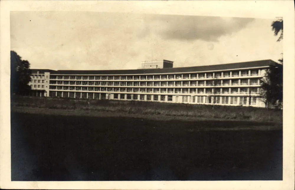 Neufmoutiers-en-Brie — Das Neue Sanatorium — Ansichtskarte - Vorderseite
