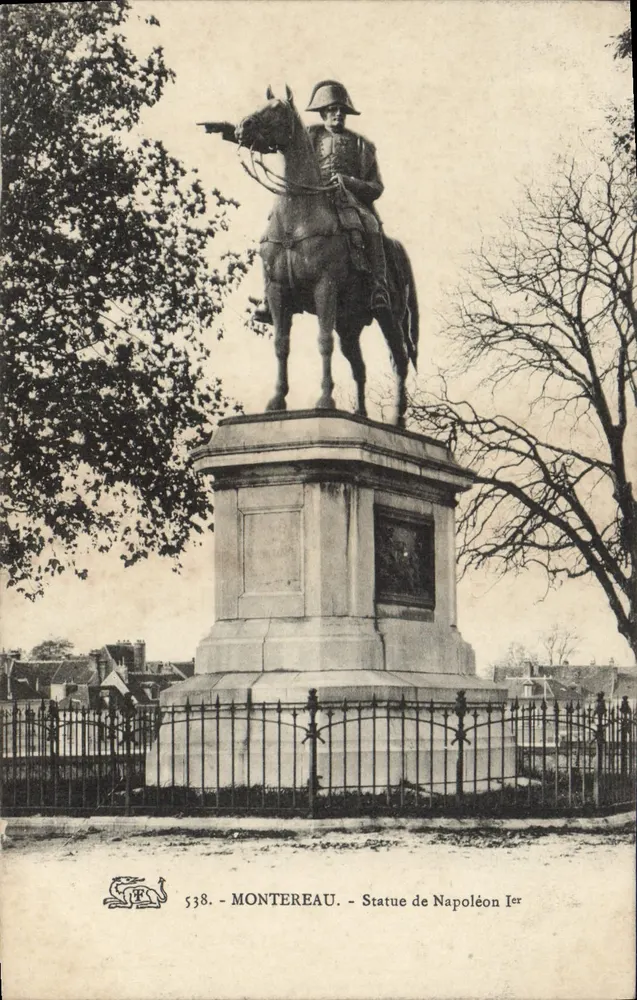 Montereau - Beeld van Napoleon I — uitgever PF, n° 538 - Voorkant