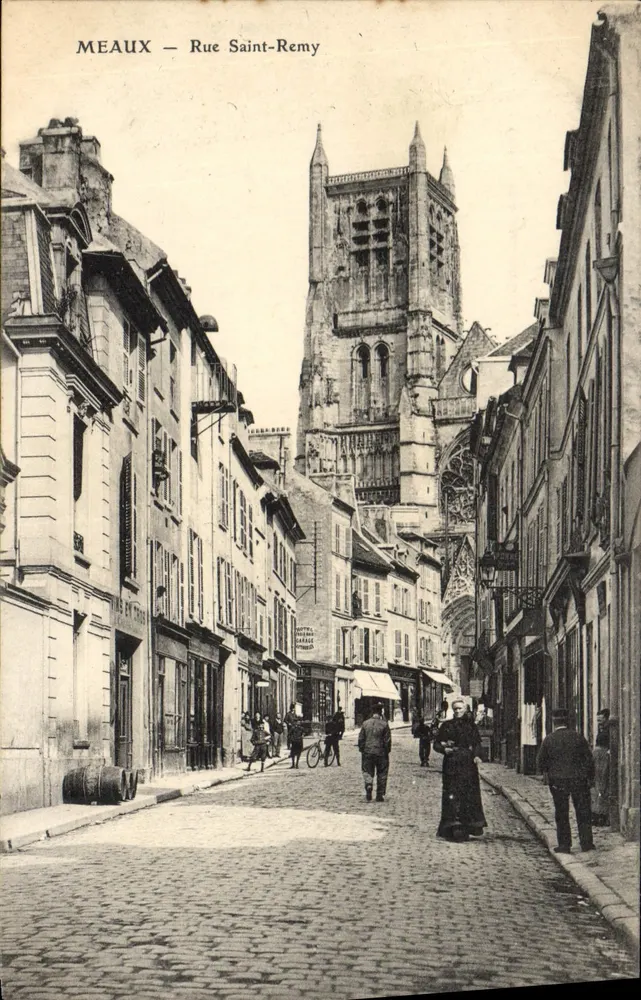 Meaux — Rue Saint-Rémy — Ansicht der Kathedrale - Vorderseite