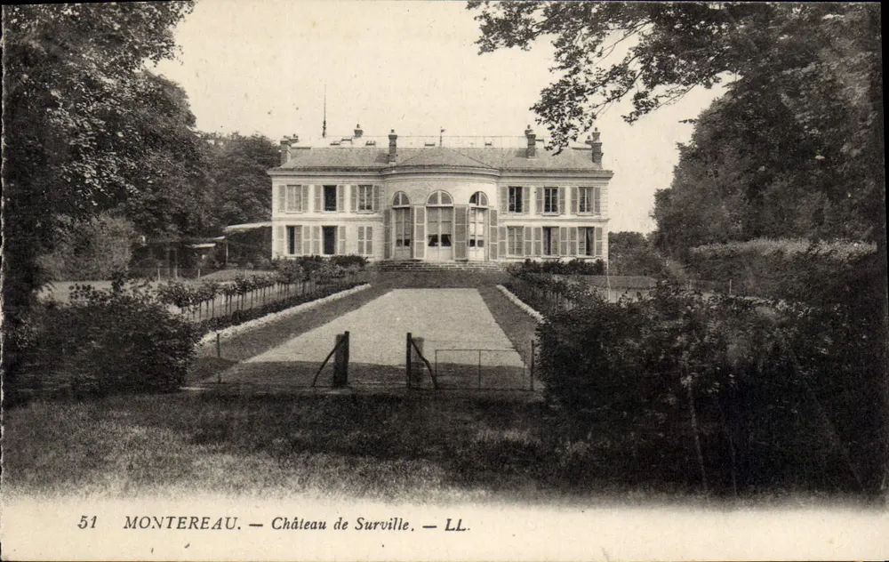 Montereau — Castelo de Surville — LL. - Frente