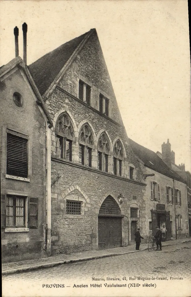 Provins — Altes Hotel Vauluisant (11. Jahrhundert) — Mauris, Buchhändler, 44, Rue Hugues-le-Grand, Provins - Vorderseite