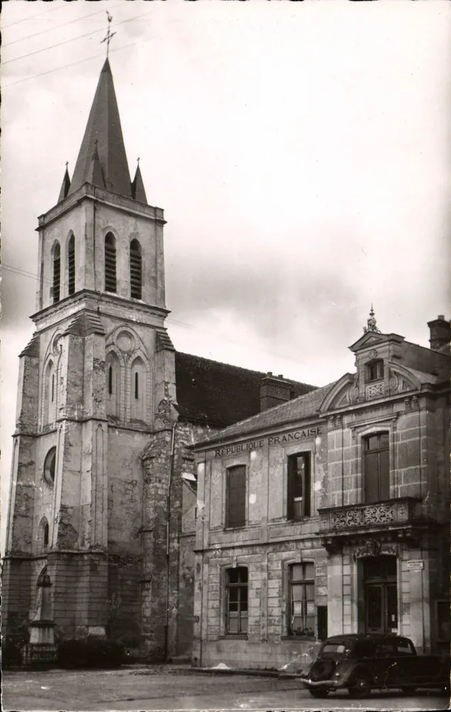 Kirche und Rathaus — S. -et-M. — Ed. LAPIE, Paris - Vorderseite