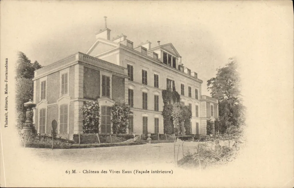 Castelo das Águas Vivas — Facha Interna — Thubault, editores, Melun-Fontainebleau, n°63 M - Frente