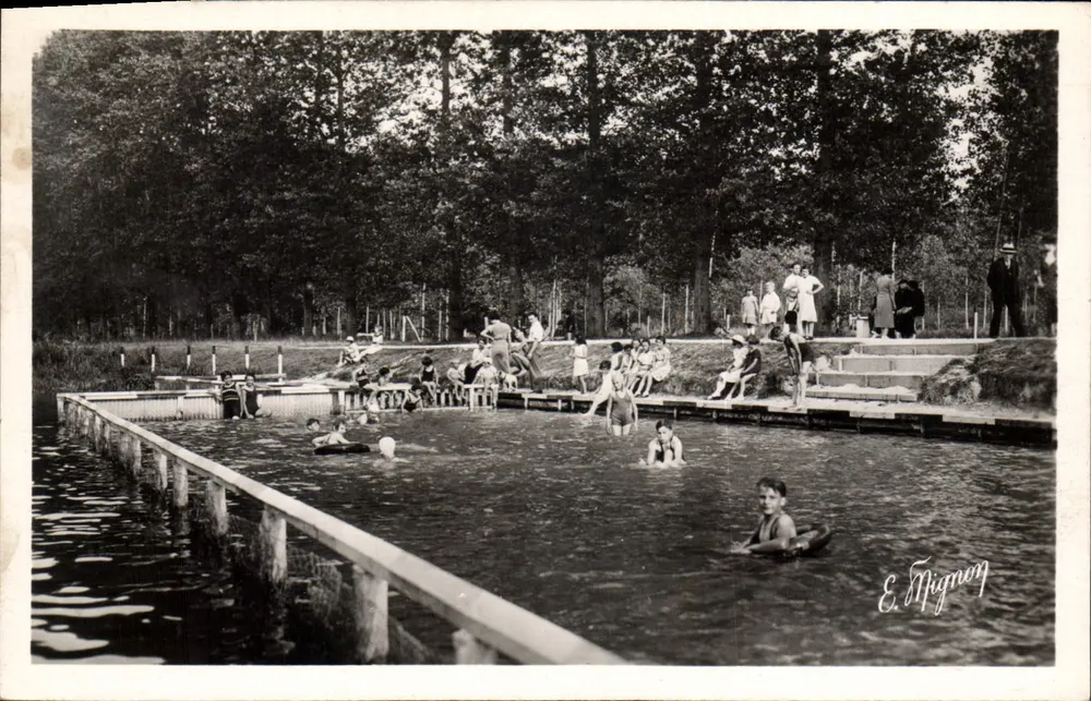 Kinderschwimmen — Bray-sur-Seine (S.-et-M.) — Verlag E. Mignon, n° 3381 - Vorderseite
