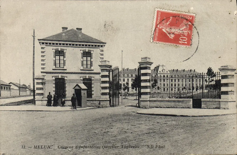 Melun — Infanteriekaserne, Quartier Augereau — ND Phot. - Vorderseite
