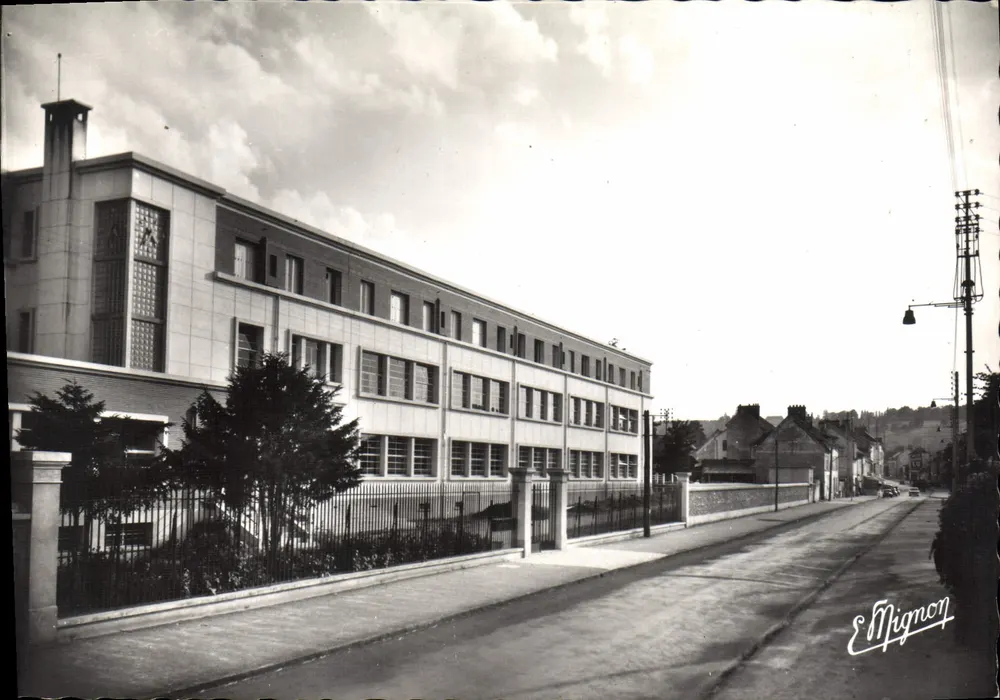 La Ferté-Sous-Jouarre — Das Schulgebäude — Ausgabe E. Mignon - Vorderseite
