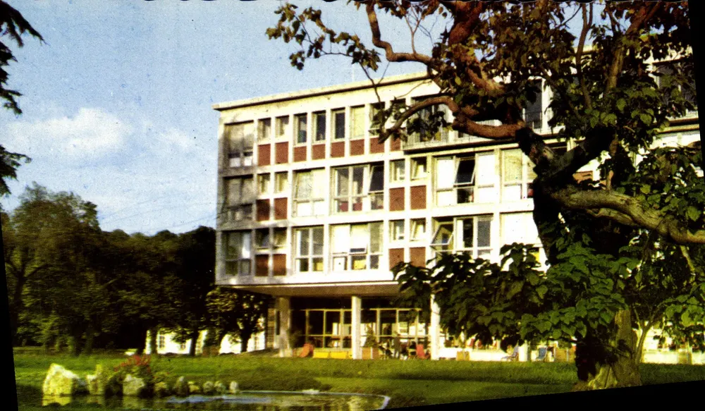 Institut Gustave-Roussy — Sceaux — Verlag Bernard, n°4 - Vorderseite