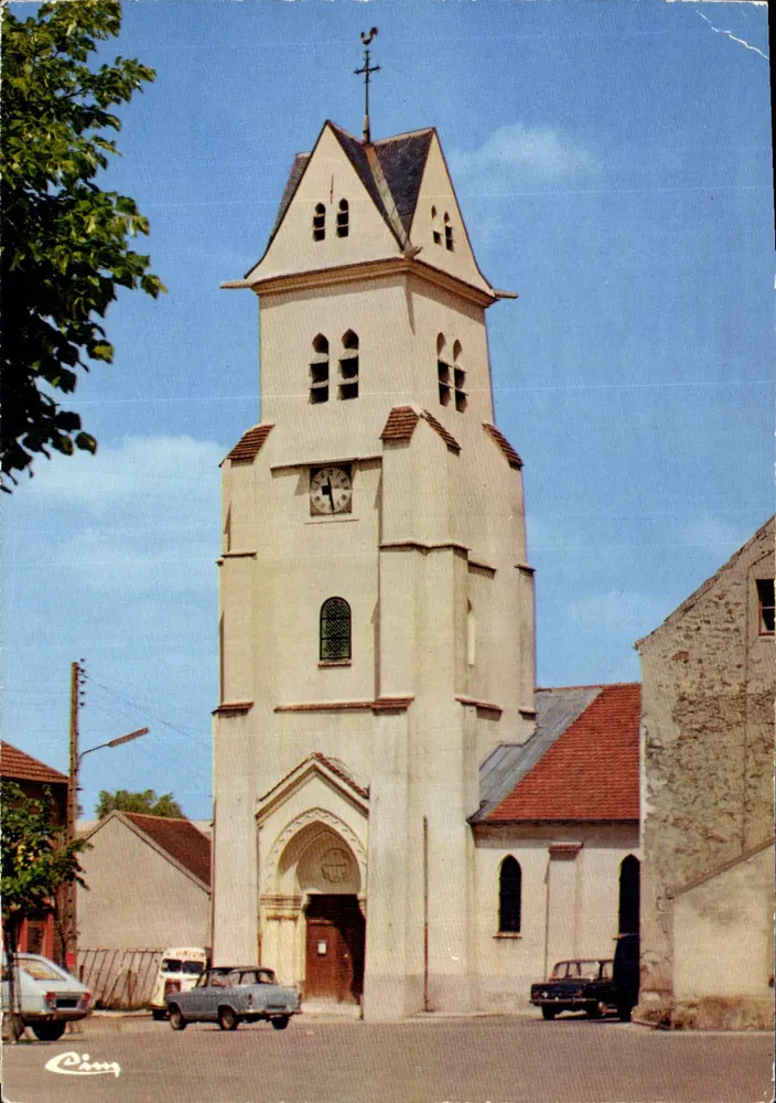 Kościół w Pontault-Combault — widok wieży — Cimy - Awers