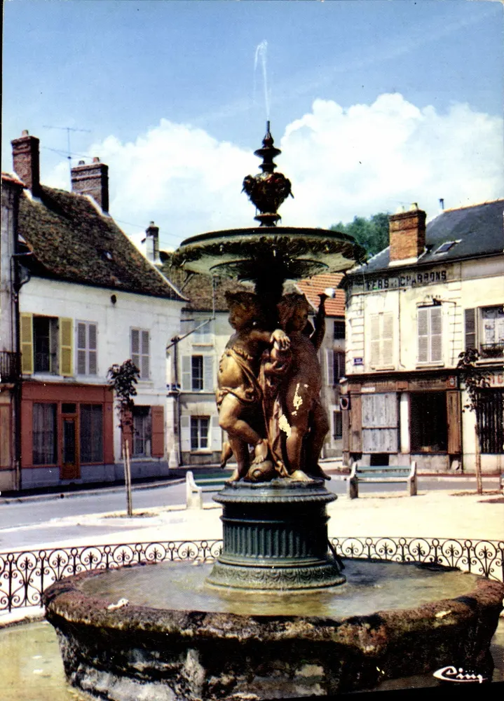 Crouy-sur-Ouercq — Place und Brunnen — Imprimeur Combier (71, S.&L.) - Vorderseite