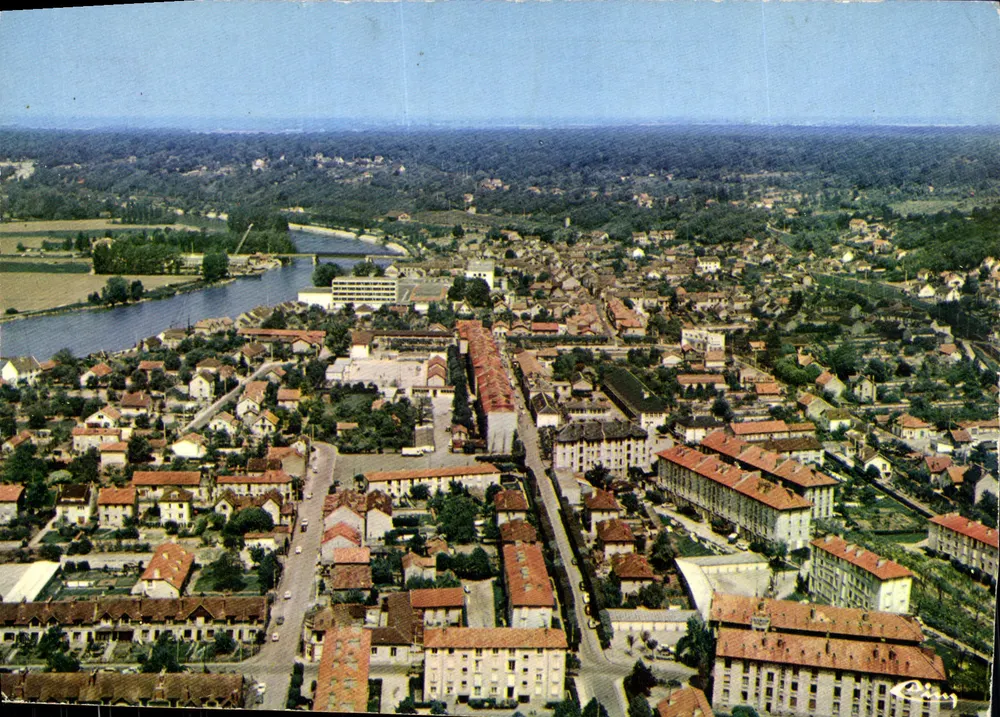 Champagne-sur-Seine — Allgemeine Luftaufnahme — Verlag Cemoltra - Vorderseite